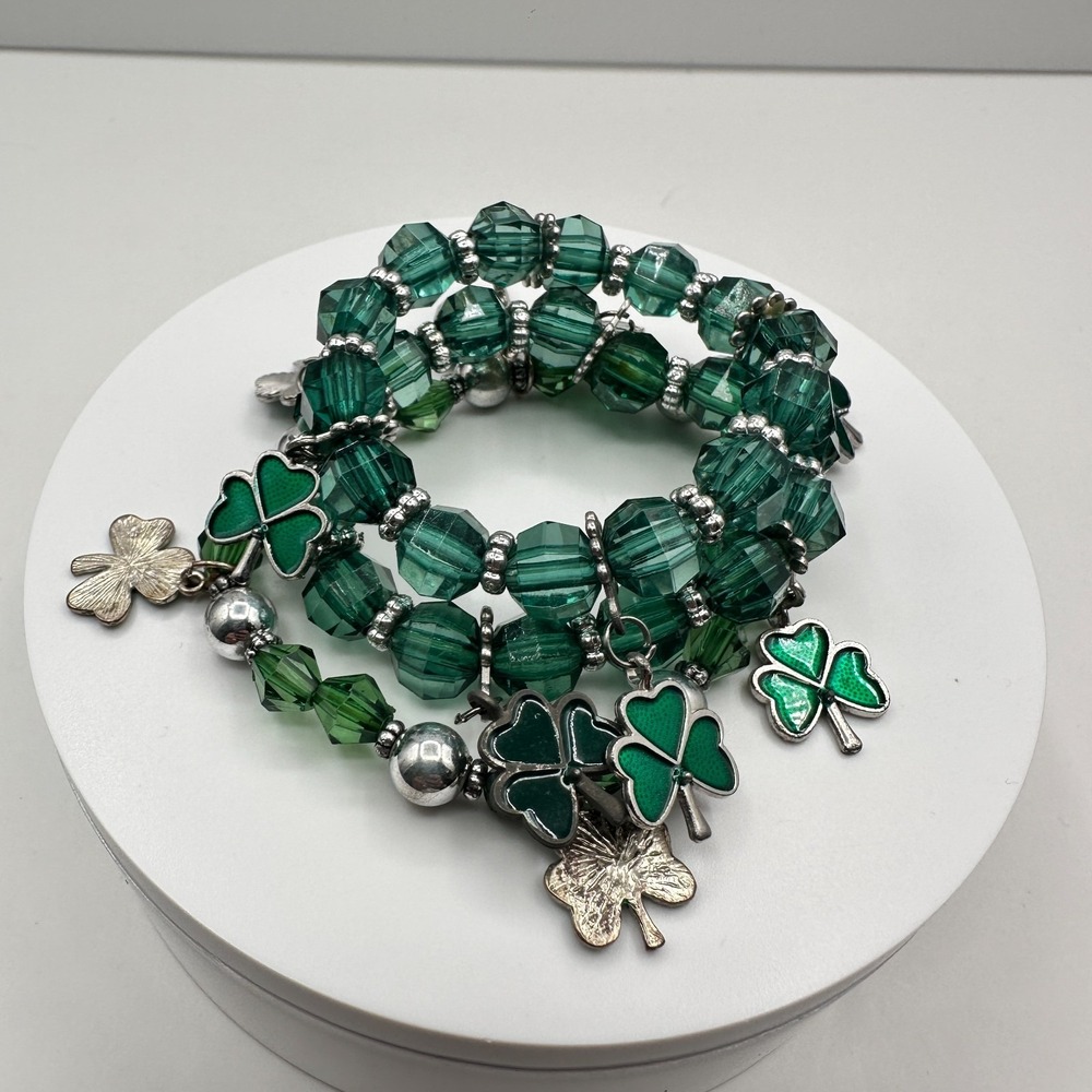 VTG 90s St. Patrick's Day Green Glass Bead Shamrock Stretch Bracelet Set